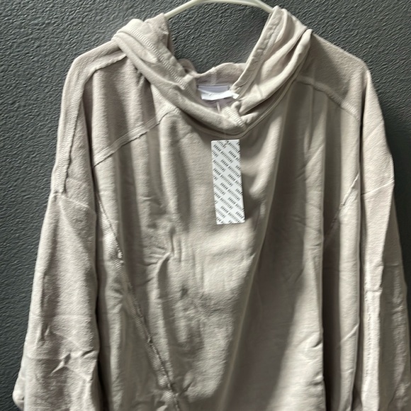 Urban Outfitters’Out From Under’ Ollie Sweatshirt Size Medium - Picture 9 of 16